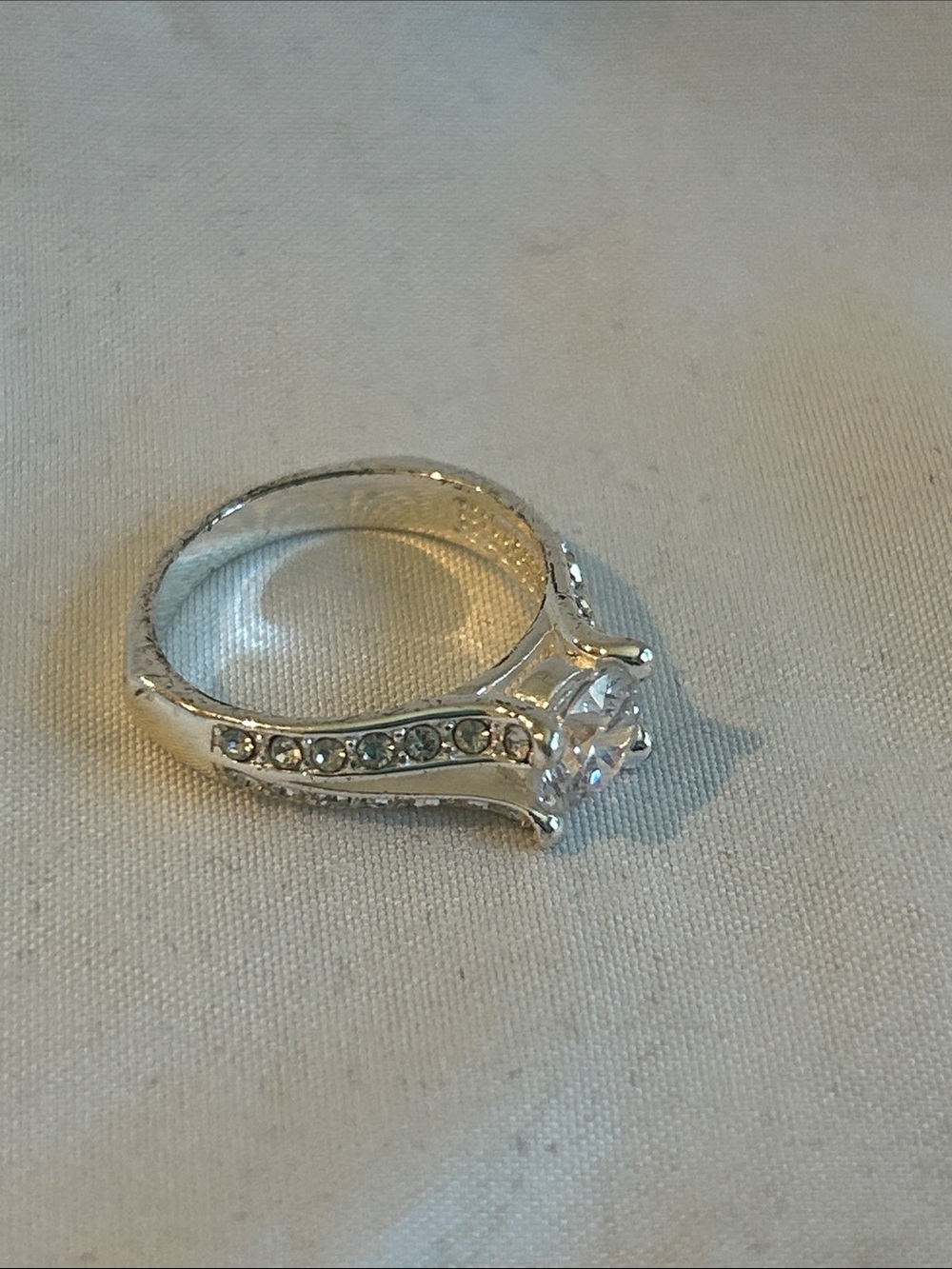 Classic Silver-Tone Solitaire Engagement Ring with Side Pavé Stones - Picture 3 of 5